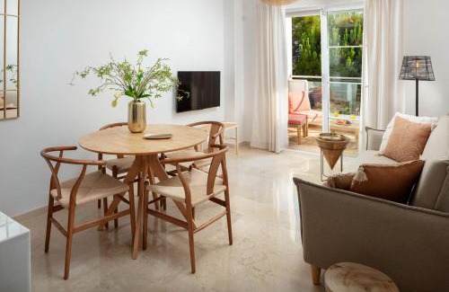 Puerto de la Duquesa Apartment | Beautiful Casa Luz: Oceanfront Andalucian Getaway for 4