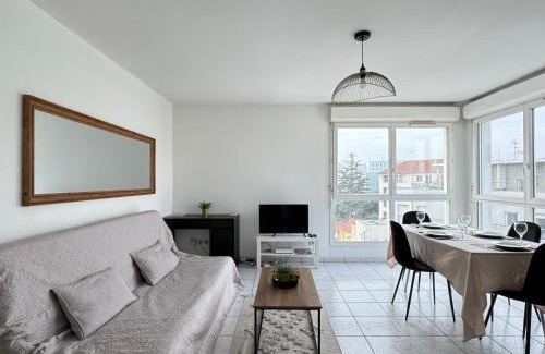 7th Arrondissement Apartment | Bright Family-Friendly Stay at Casa Lyon Appartement