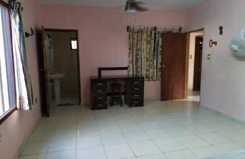 Chelem House | Casa M&P: Family-Friendly Retreat Near Chelem Beach
