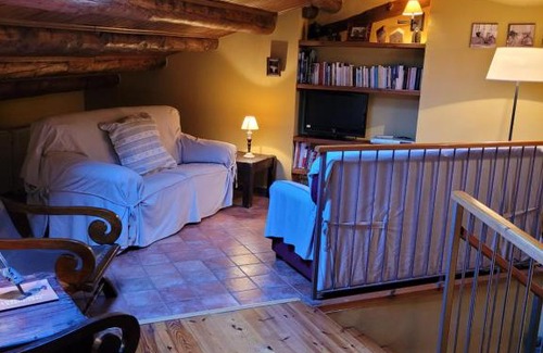 Rio Flamicell Bed & Breakfast | Highly Rated Casa Macianet with Delicious Breakfast Included