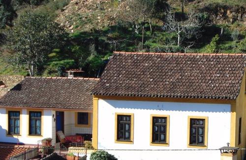 Agueda House | Casa Magnolia: Family-Friendly Cottage with Ocean Views