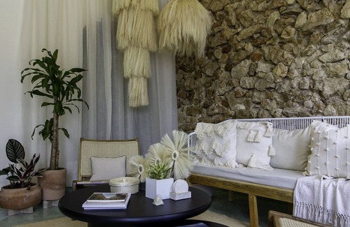 Centro Bed & Breakfast | Eco-Friendly Retreat at Casa Magu Merida with Pool & Spa
