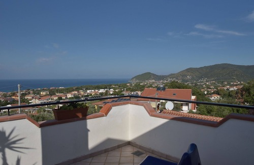 Santa Maria di Castellabate Apartment | Casa Maja: Oceanfront Terrace with Breathtaking Views