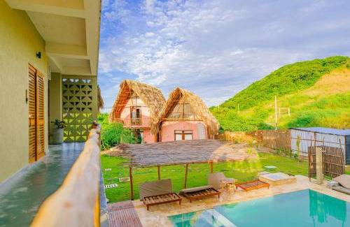 Santa Veronica Hotel | Pet-Friendly Retreat at Casa Mambo Salinas - Rated 9.3/10