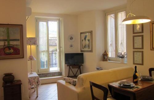 Iseo Apartment | Discover Family-Friendly Comfort at Casa Manù Hotel