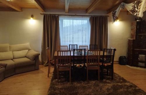 Marisel House | casa man