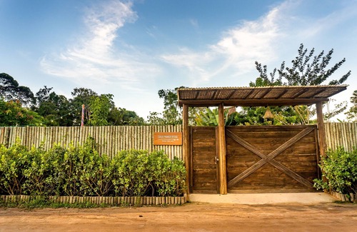 Trancoso House | Casa Manga Rosa Trancoso: A Floral Retreat with Pool Access
