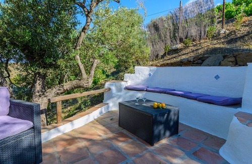 Canillas de Aceituno Villa | Experience Casa Mango Canillas de Aceituno with Private Pool