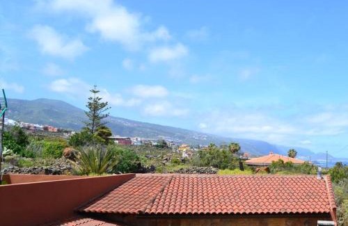 Icod de los Vinos House | Casa Mannheim: Oceanfront Retreat with a 9.7/10 Rating