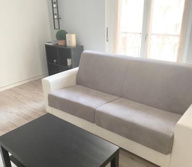 Corsico Apartment | Stylish Casa Manolo Corsico Suite in Milan - Rated 9.3/10