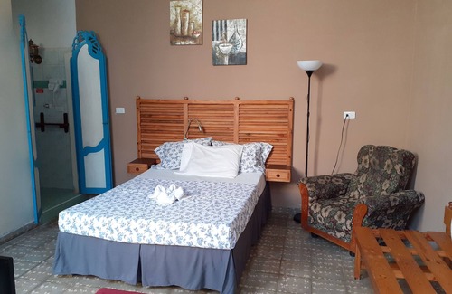Matanzas Bed & Breakfast | Experience Casa Manzaneda: Family-Friendly with Pool & Spa