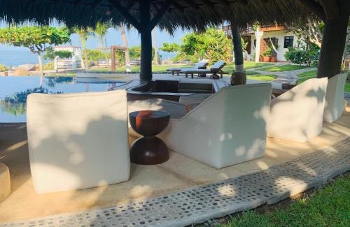 Troncones Bed & Breakfast | Pristine Casa Manzanillo - Beach Room with Ocean Views