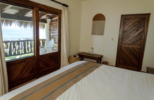 Troncones Hotel | Experience Casa Manzanillo Boutique Hotel with Ocean Views