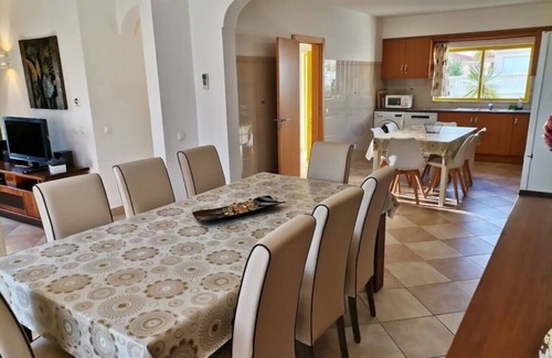 Castelo House | Oceanfront Villa with Pool - 3 Bedrooms in Albufeira
