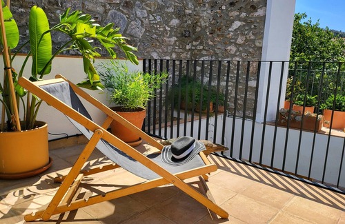 Colera House | Family-Friendly Retreat at Casa Mar 7 Awaits You