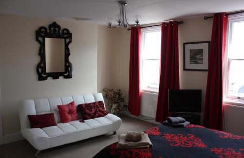 Ramsgate House | Discover Casa Mar Bella: 4-Star Oceanfront Retreat