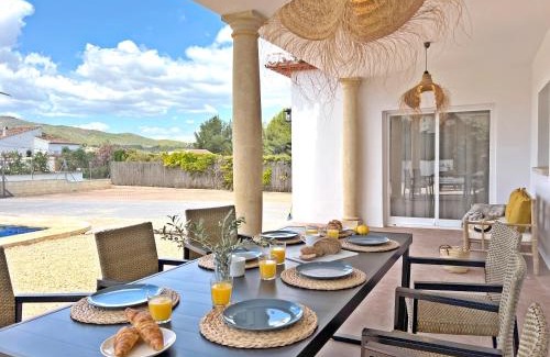 El Rafalet Ski Chalet | Discover Casa Mar Blanco: Oceanfront Family Retreat
