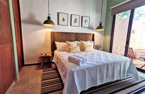 Centro House | CASA MARA 41: Oceanfront Retreat with Hydromassage Pool