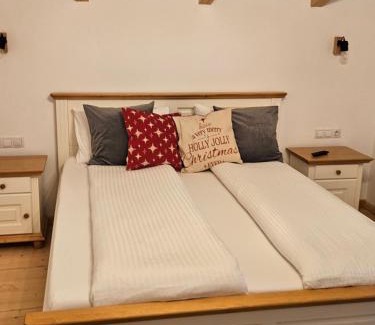 Viseu de Sus House | Top-Rated Casa Mara in Viseu de Sus with Family Amenities