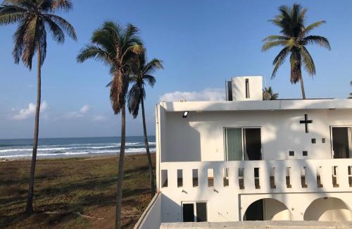 Las Calabazas House | Discover Beachfront Holiday Homes in Playa Azul, Mexico