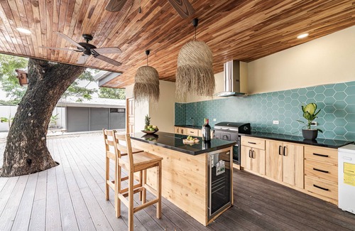 Sardinal House | Discover Casa Maraya: Minutes from the Pacific Ocean