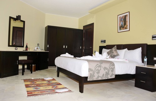 Marsa Alam Resort | Indulge at Casa Mare Resort with Ocean Views & Spa Access