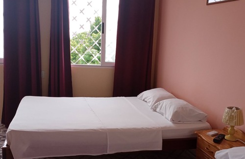 Trinidad House | Elegant Casa Marelis y Guille with Spa & Family Amenities