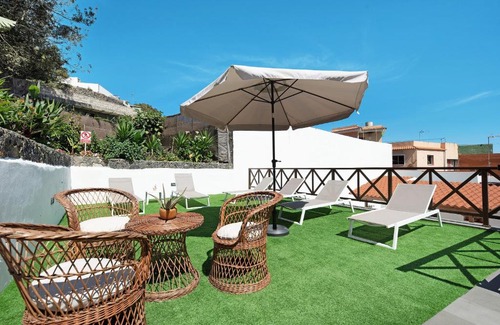 La Guancha House | Relax at Casa Margarita: Family-Friendly with Pool Access