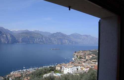 Castelletto Apartment | Charming Two-Story Apartment with Panoramic Terrace