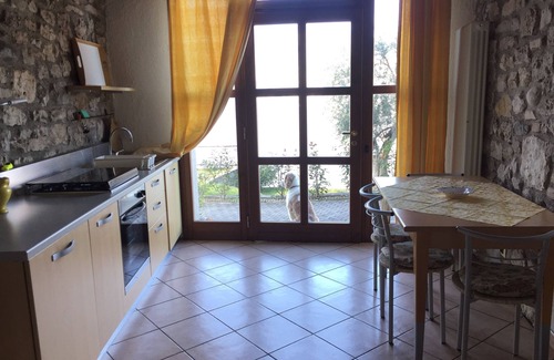Castelletto Apartment | Casa Margherita Apartment with Garden and Lake View