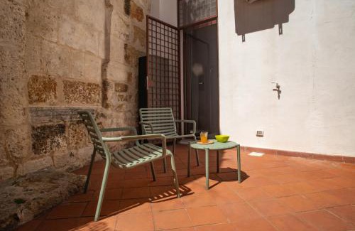 Brindisi Histotic Center Apartment | Casa Margherita - Family-Friendly Getaway Awaits You