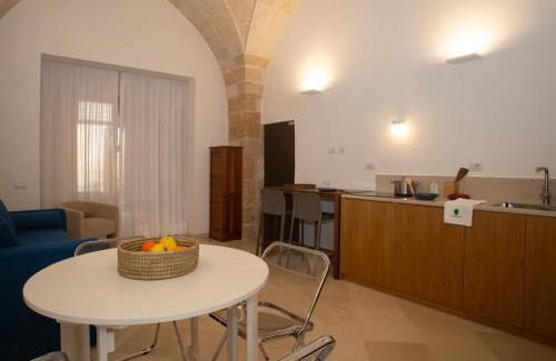 Brindisi Histotic Center Apartment | Casa Margherita - Family-Friendly Getaway Awaits You