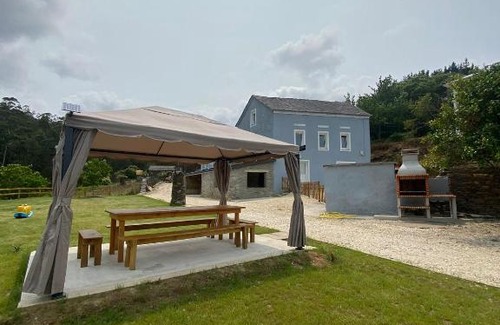 Loiba House | Casa Mariñao 1: Family-Friendly Retreat with Top Ratings