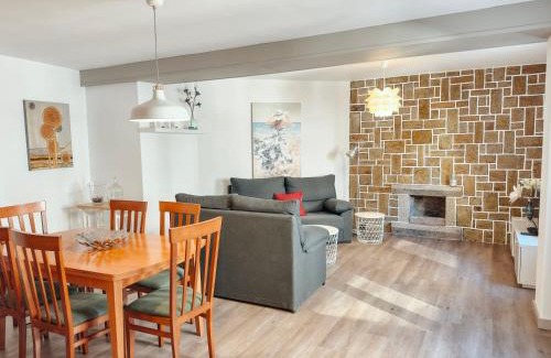 Sanxenxo House | Cozy Casa Mariñeira: Pet-Friendly Retreat with High Ratings