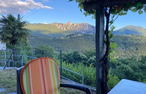Bidogno Apartment | Kid-Friendly Casa Mari: Rated 8.4/10 for Family Stays