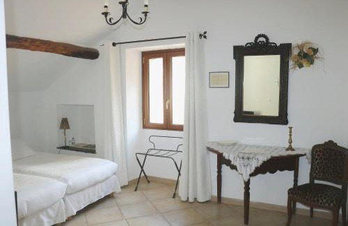 Nonza Bed & Breakfast | Beautiful CASA MARIA: Beachfront with Ocean Views