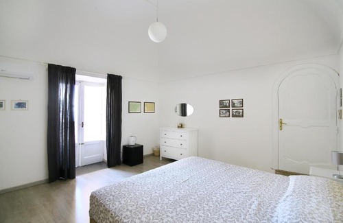 Montepertuso Bed & Breakfast | Discover Casa Maria Grazia: Pet-Friendly Oceanfront Retreat