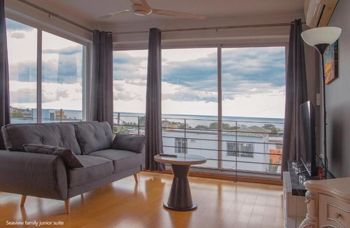 Port Louis Bed & Breakfast | Discover Casa Maria: Oceanfront Retreat with Pool & Hot Tub