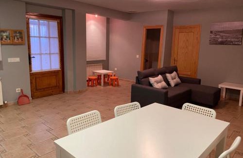 Villarroya House | Family-Friendly Casa MARIA VILLARROYA - Rated 9/10 by Guests