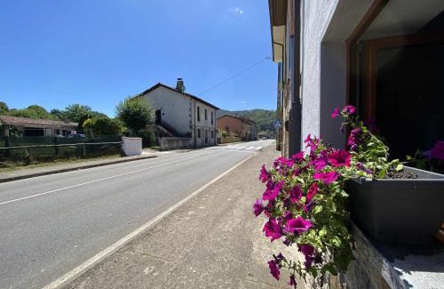 Mestas de Con House | Pet-Friendly Casa Maribel in Cangas de Onís - 8.4/10 Rating