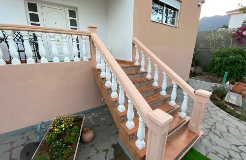 Arafo House | Top-Rated Family-Friendly Stay at Casa Mariet