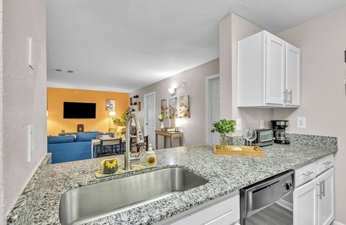 Pleasant Valley Apartment | Casa Marigold: ATX-Near Austin Downtown/Airport-Gym,pool