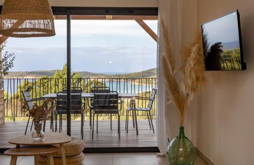 Cargese Apartment | Oceanfront Getaway at Casa Marina Cargèse - 4-Star Retreat