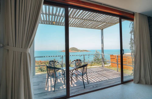 Quy Nhon Hotel | Delightful Casa Marina Resort with Pool & Family Amenities