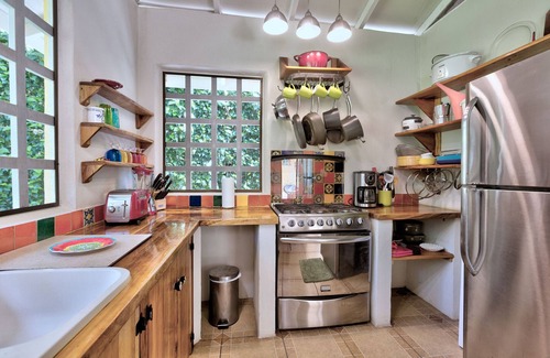 Chiguata Ski Chalet | Charming Casa Mariposa 2BR with Oceanfront Views