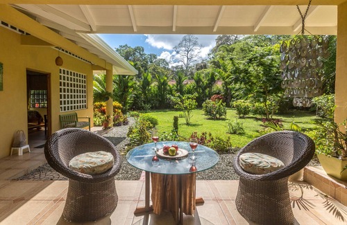 Chiguata Ski Chalet | Charming Casa Mariposa 2BR with Oceanfront Views
