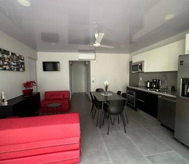 Punta Leona Apartment | Casa Mariposa: Oceanfront Retreat with Spa & Pool Access
