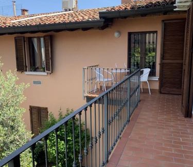 Desenzano del Garda Apartment | Pet-Friendly Getaway at Casa Mariposa - Guest Rated 9.8