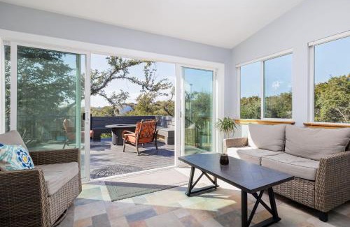 Dripping Springs House | Cozy Casa Mariposa: Renovated Retreat with Firepit & Pets Welcome