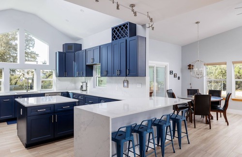 Dripping Springs House | Casa Mariposa: Renovated Retreat with Firepit & Pet Friendly!